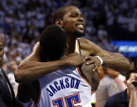 哈登暴走夜！单节27分+全场55分，快船终结连败全靠他一人扛（哈登火力全开：单节27分、全场55分，独扛快船止连败）