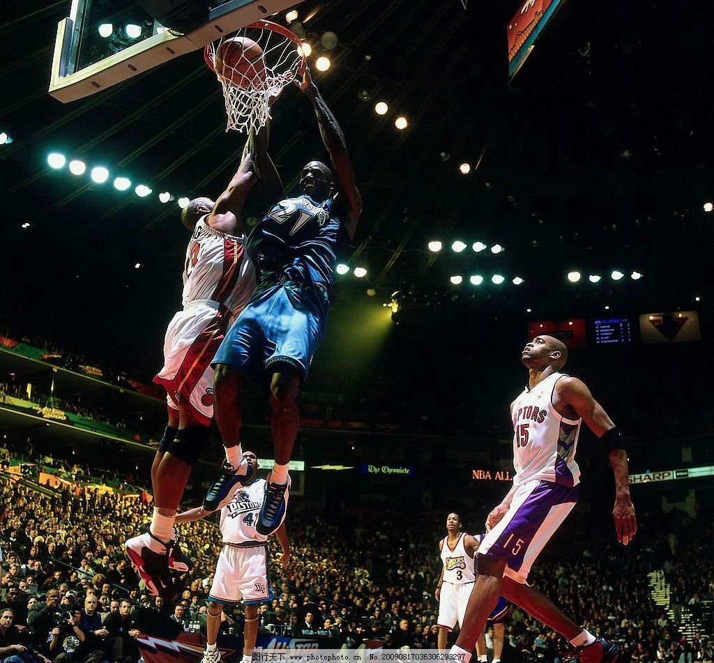 梅西：在巴黎足球层面我不太开心，一切都和我习惯的非常不同（梅西：在巴黎踢球并不快乐，许多方面与我的习惯大相径庭）