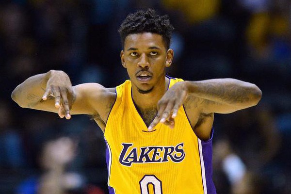 欧冠：拜仁客场3-2险胜萨格勒布迪纳摩（欧冠：拜仁客场3-2力克萨格勒布迪纳摩）