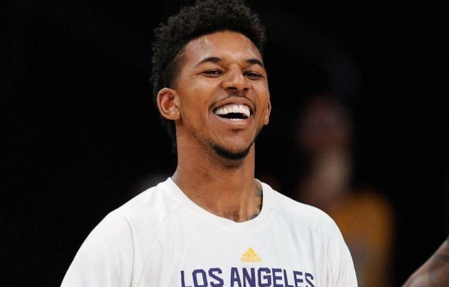 阿劳霍遭遇心理问题，乌拉圭队表支持：我们与你同在（阿劳霍面临心理困扰，乌拉圭队力挺：始终与你同在）