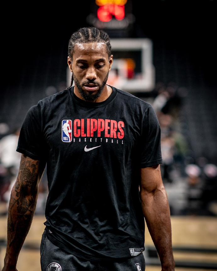 斯洛文尼亚主帅：奥布拉克感到不适，将缺席与瑞典的比赛（斯洛文尼亚主帅确认：奥布拉克身体不适，无缘对阵瑞典）