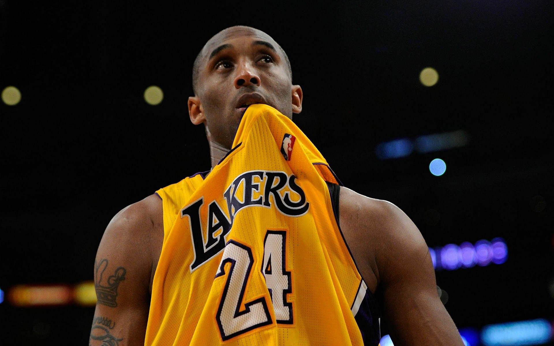 练兵大会：简评法国3-1阿塞拜疆球员表现（热身检阅：法国3-1阿塞拜疆，球员表现速评）