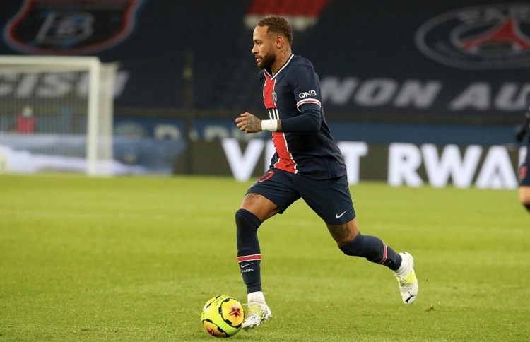 内马尔那些骚操作名场面瞬间，不愧是把任加足球发扬光大球星之一