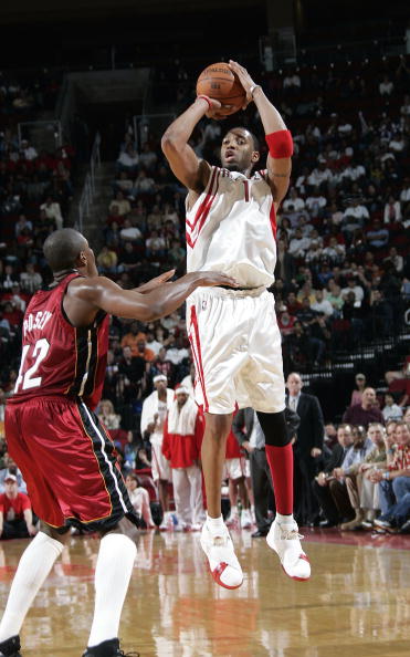 半场战报：克雷莫内塞0-0莱切（半场战况：克雷莫内塞与莱切0-0战平）