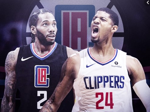 李璇：有个球队主帅最快明天官宣，下赛季应该能换个活法（李璇爆料：某队新帅最快明日官宣，下赛季或迎新气象）