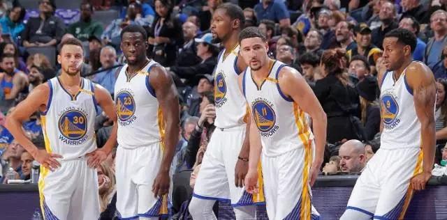 官方：尼科战皇家奥维耶多的一条龙破门当选西甲11月最佳进球（官方：尼科对阵皇家奥维耶多的长途奔袭破门获评西甲11月最佳进球）